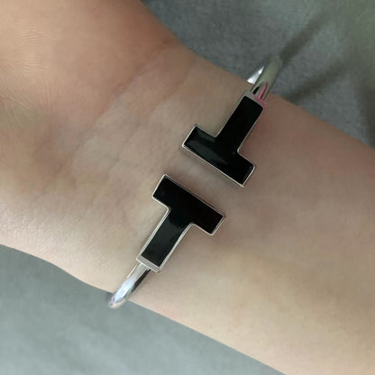 [Lioran]T WIDE ONYX OPEN BRACELET