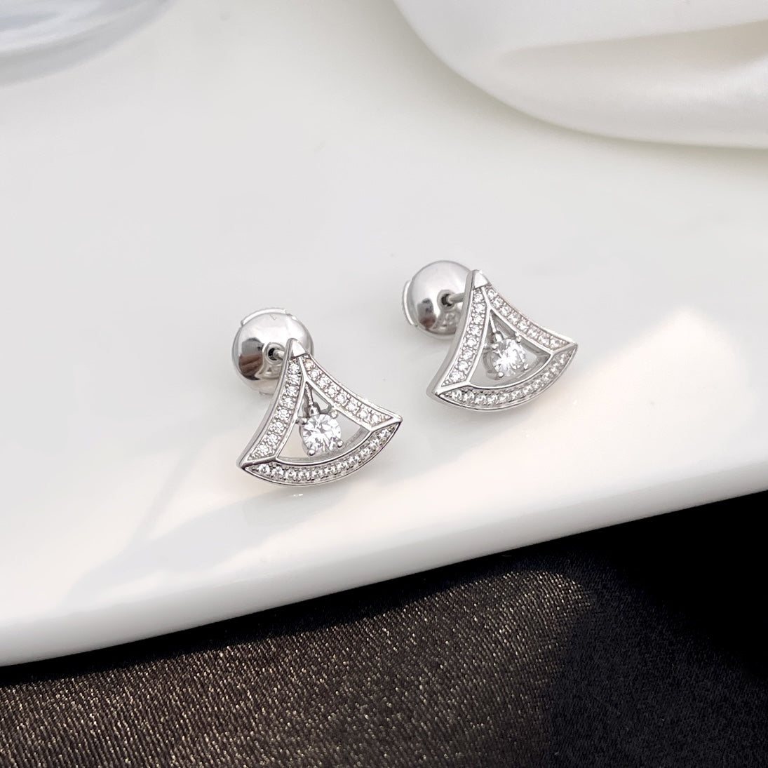[⭐Lioran]DREAM MINI DIAMOND STUD EARRINGS