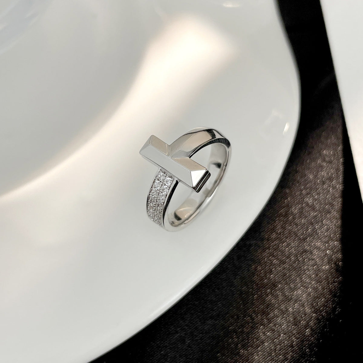 [Lioran]T WIDE DIAMOND RING