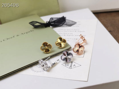[⭐Lioran]CLOVER MEDIUM STUD EARRINGS