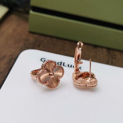 [⭐Lioran]CLOVER MEDIUM STUD EARRINGS