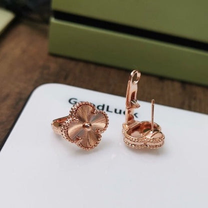 [⭐Lioran]CLOVER MEDIUM STUD EARRINGS
