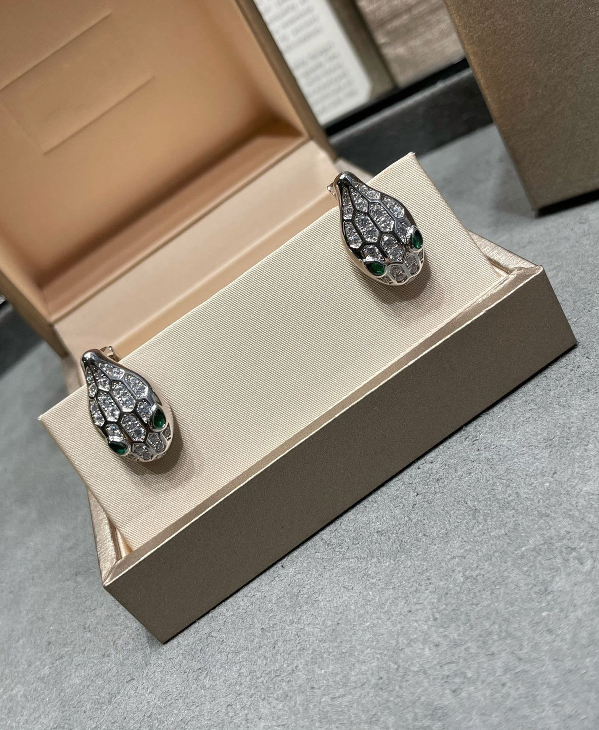 [⭐Lioran]SERPENT DIAMOND STUD EARRINGS