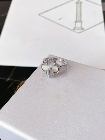 [⭐Lioran]CLOVER SILVER RING