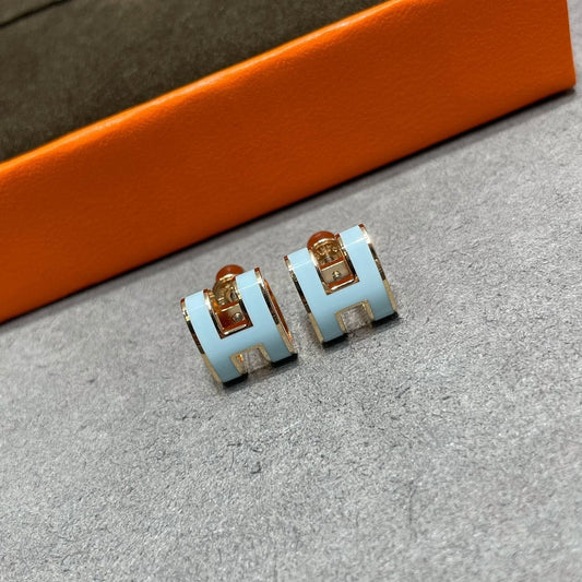 [⭐Lioran]POP H SKY BLUE STUD EARRINGS