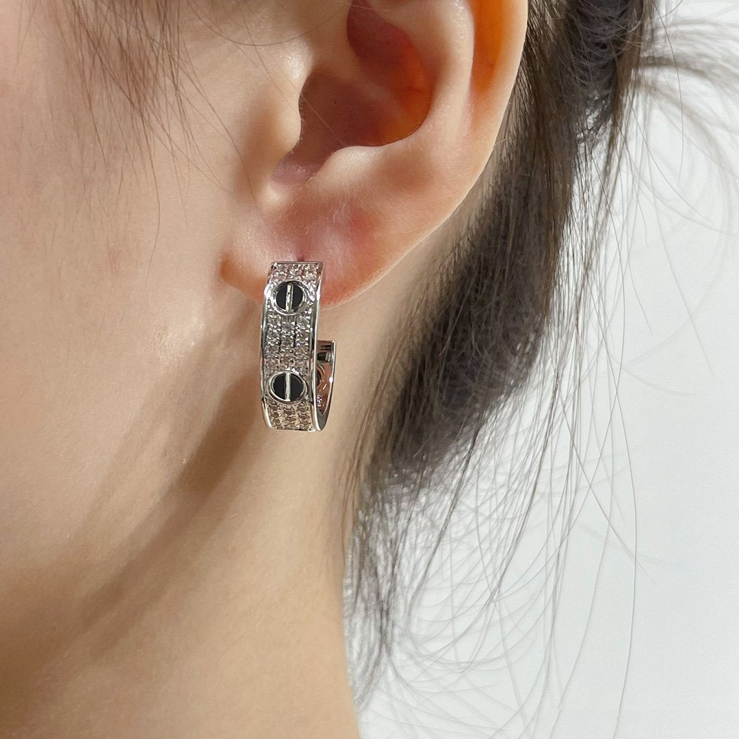 [⭐Lioran]LOVE CERAMIC DIAMOND PAVED SILVER EARRINGS