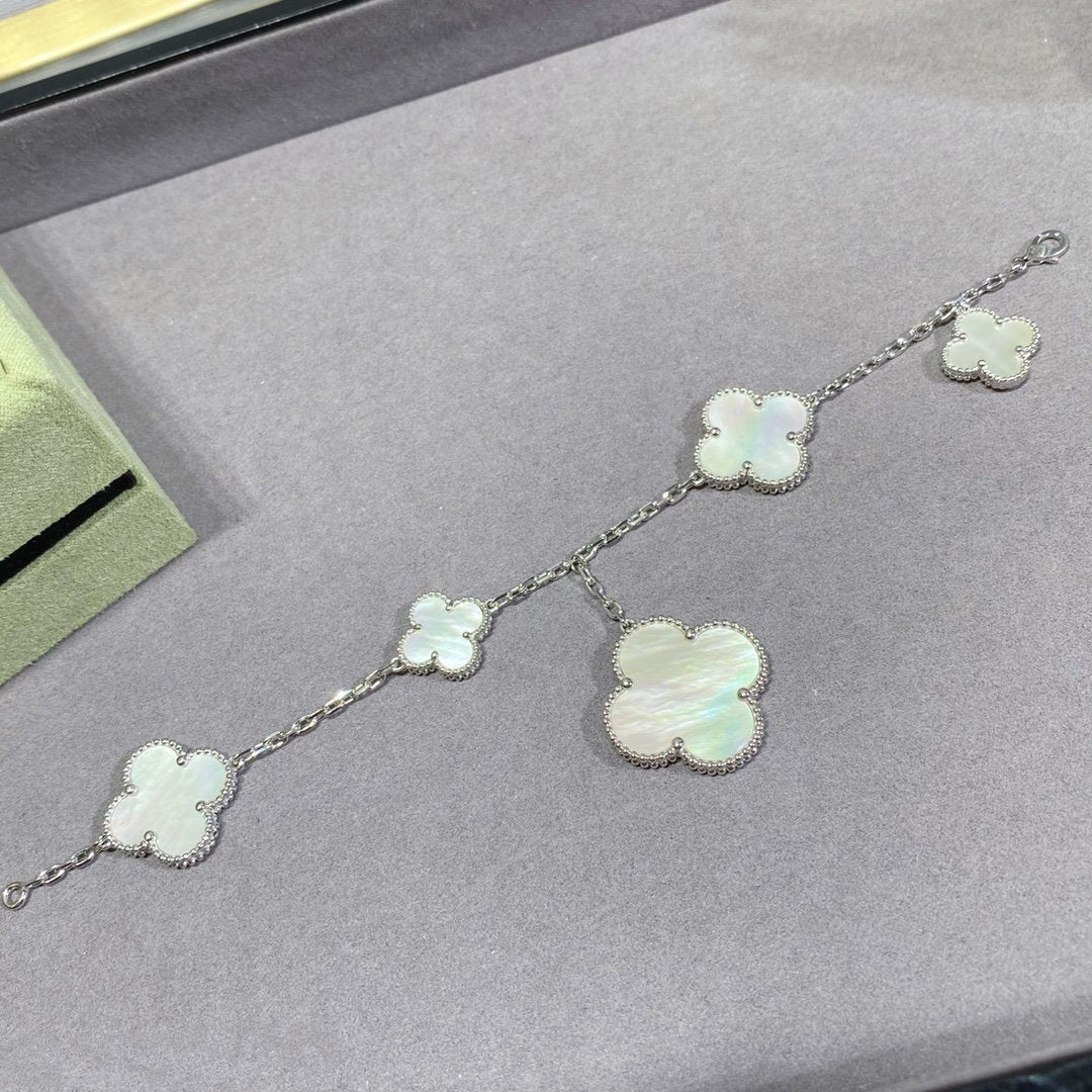 [⭐Lioran]CLOVER 5 MOTIF WHITE MOP SILVER BRACELET