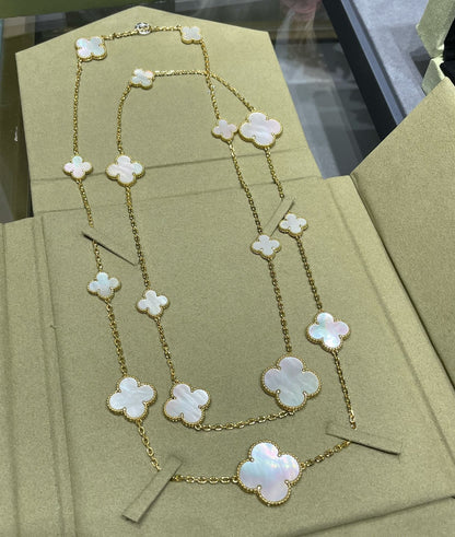 [⭐Lioran]CLOVER 16 MOTIF WHITE MOP GOLD NECKLACE