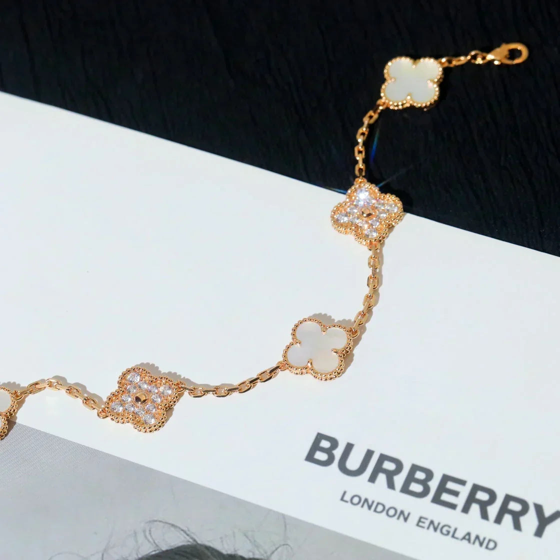 [⭐Lioran]CLOVER WHITE PEARL MOP 5 MOTIF BRACELET COLLECTION