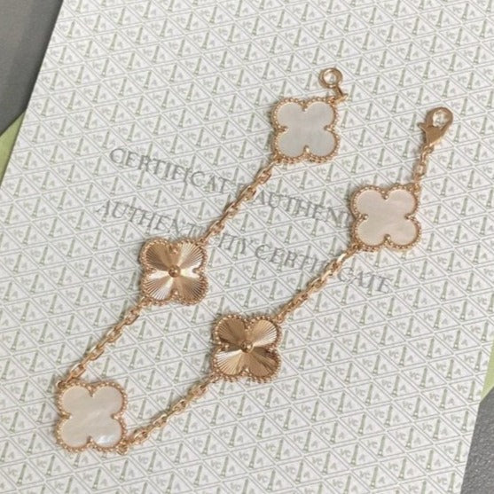 [⭐Lioran]CLOVER WHITE PEARL MOP 5 MOTIF BRACELET COLLECTION