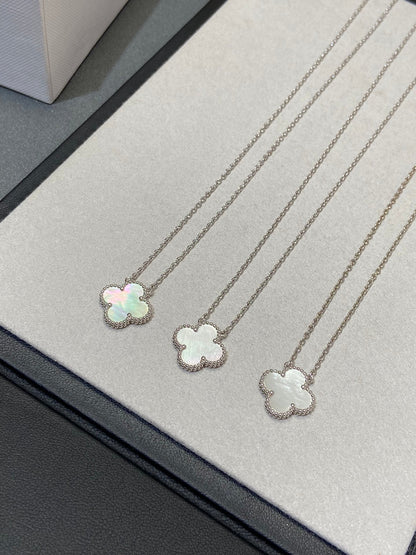 [⭐Lioran]CLOVER MEDIUM SILVER WHITE MOP NECKLACE
