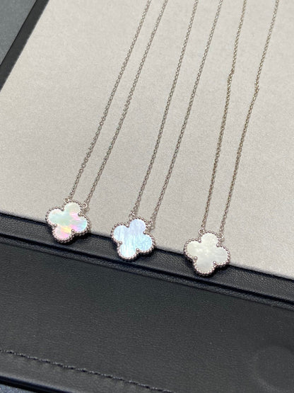 [⭐Lioran]CLOVER MEDIUM SILVER WHITE MOP NECKLACE