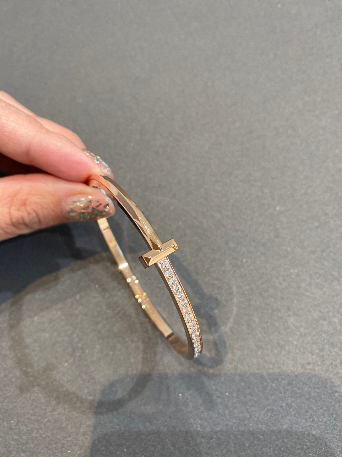 [Lioran]NARROW T1 HINGED BANGLE DIAMOND PINK GOLD