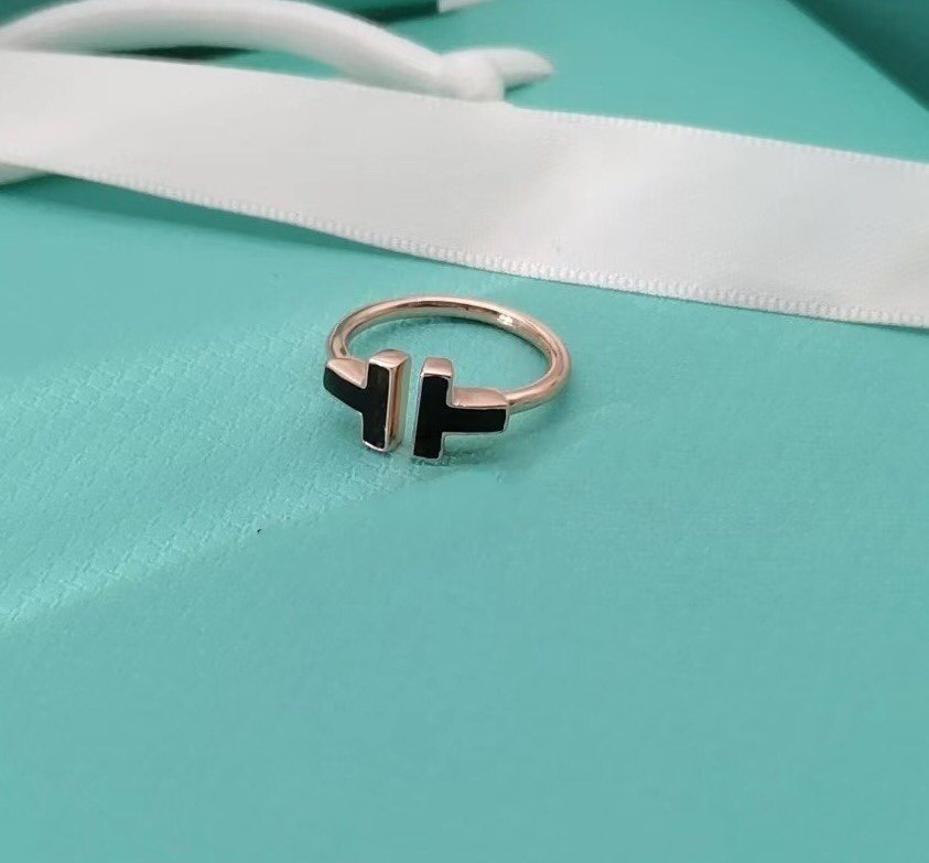 [Lioran]T SMALL ONYX PINK GOLD RING