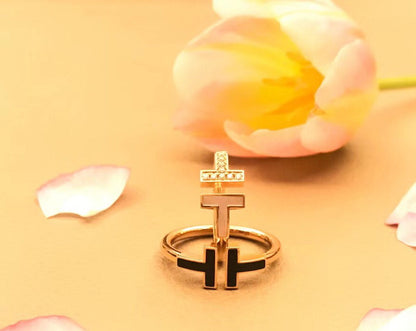 [Lioran]T SMALL ONYX PINK GOLD RING