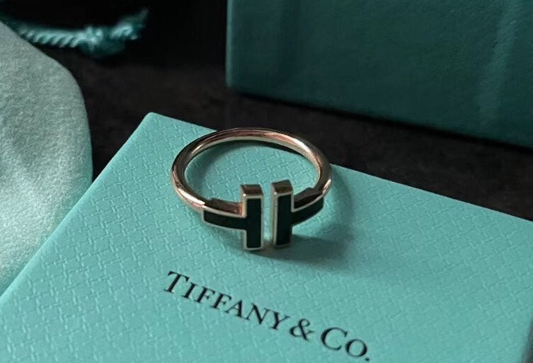 [Lioran]T SMALL ONYX PINK GOLD RING
