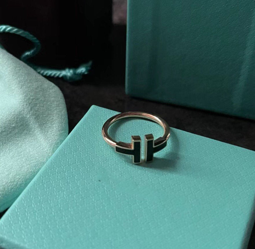 [Lioran]T SMALL ONYX PINK GOLD RING
