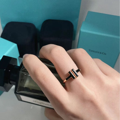 [Lioran]T SMALL ONYX PINK GOLD RING