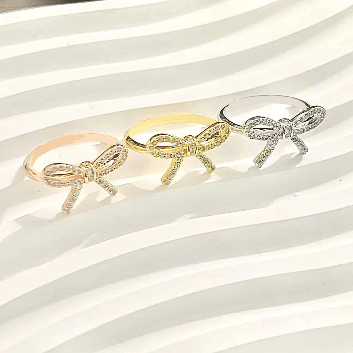 [Lioran]TWIST BOW RING