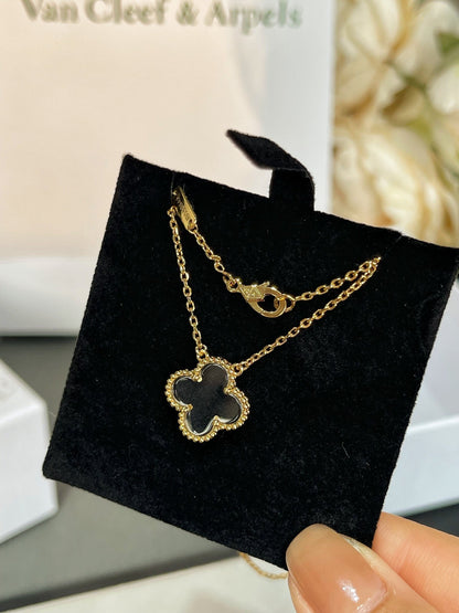 [⭐Lioran]CLOVER ROCK CRYSTAL ROSE GOLD NECKLACE