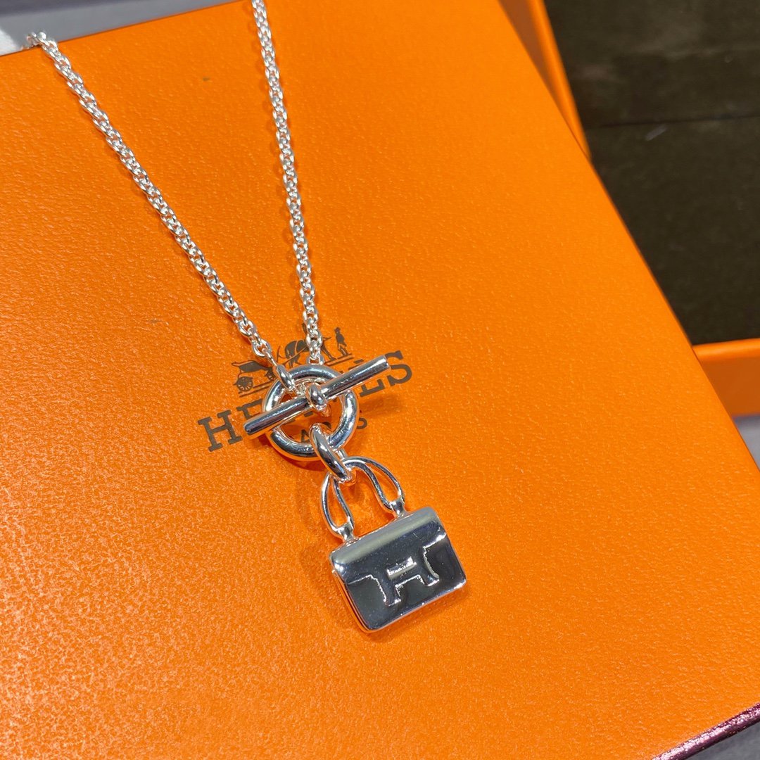[⭐Lioran]CONSTANCE PEDANT SILVER NECKLACE
