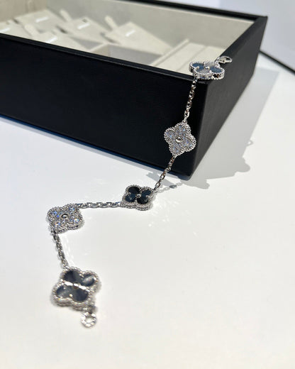 [⭐Lioran] CLOVER 5 MOTIF LASER BRACELET COLLECTION