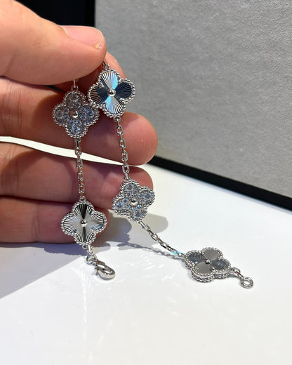 [⭐Lioran] CLOVER 5 MOTIF LASER BRACELET COLLECTION