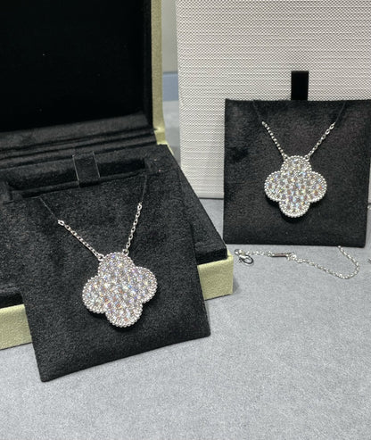 [⭐Lioran]CLOVER 25MM LARGE PENDANT DIAMOND PAVED SILVER NECKLACE