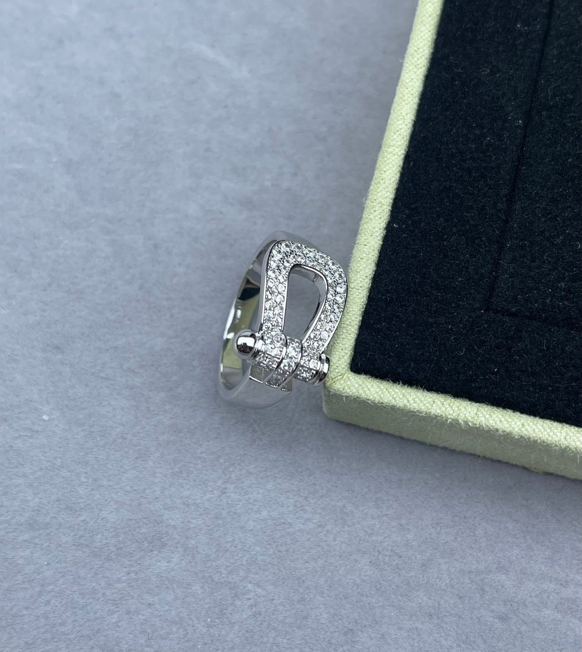[⭐Lioran]Wide Hoof-Shaped Diamond-Studded Ring