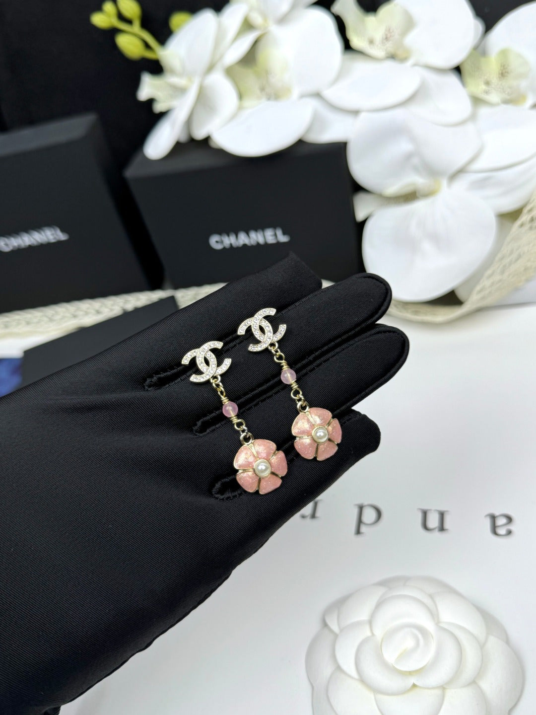 [⭐Lioran]26C Pink Camellia Enamel Pendant with Double C Earrings