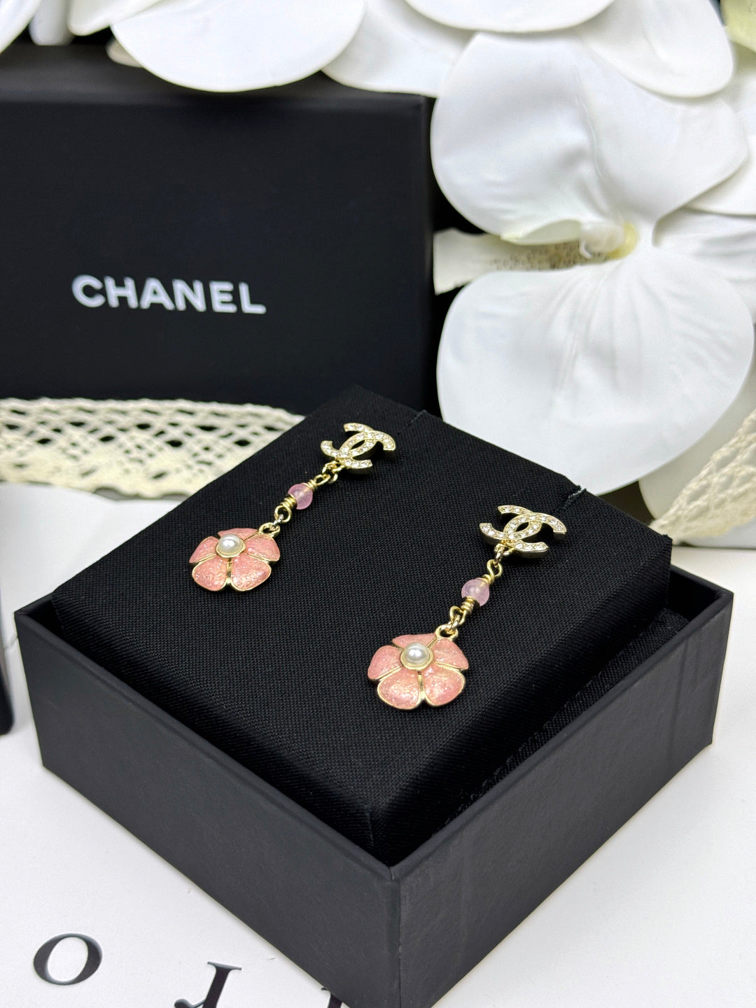 [⭐Lioran]26C Pink Camellia Enamel Pendant with Double C Earrings