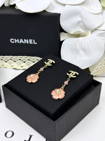 [⭐Lioran]26C Pink Camellia Enamel Pendant with Double C Earrings