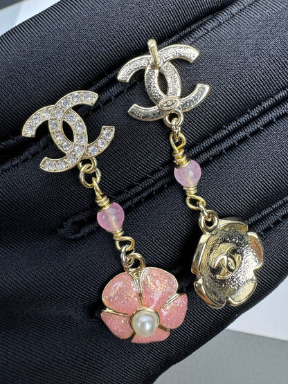 [⭐Lioran]26C Pink Camellia Enamel Pendant with Double C Earrings