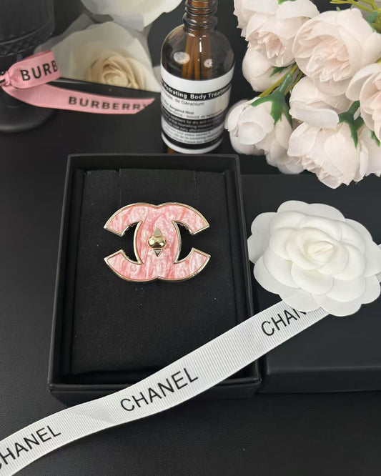 [⭐Lioran]Pink Resin Classic Brooch 5cm