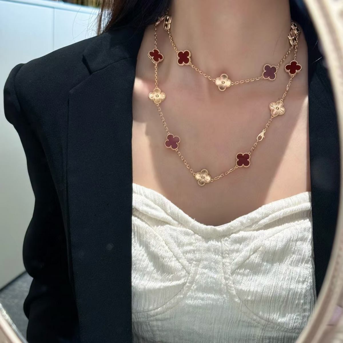 [⭐Lioran]CLOVER 20 MOTIFS LASER CARNELIAN NECKLACE