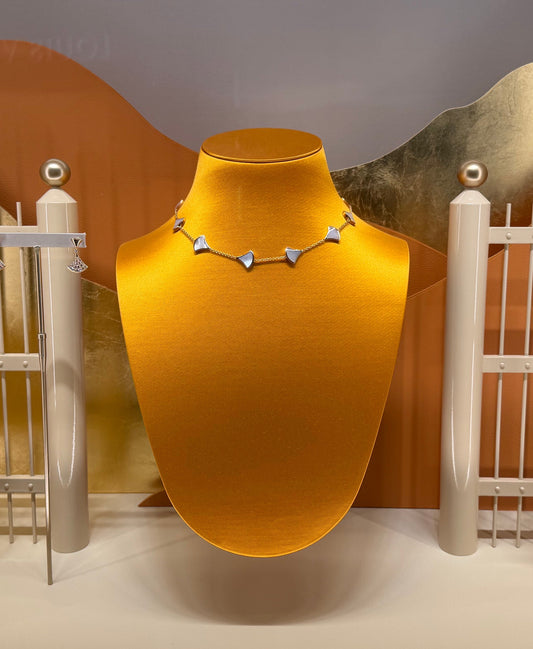 [⭐Lioran]NEW ARRIVAL: TEN-FLOWER DRESS AND GOLD NECKLACE