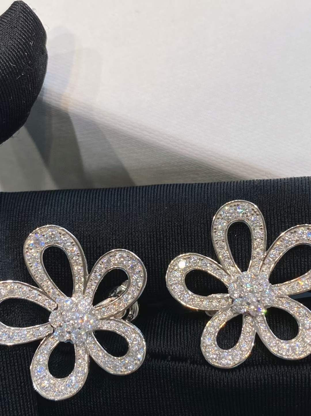 [⭐Lioran]FLOWERLACE EARRINGS FULL DIAMONDS