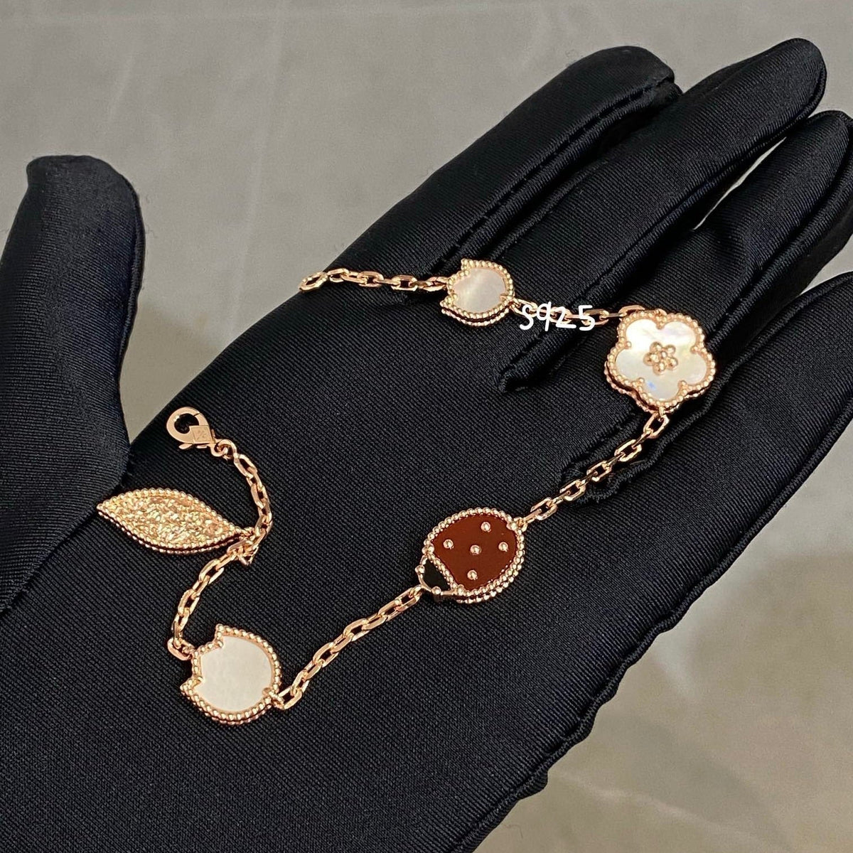 [⭐Lioran]LUCKY SPRING 5 MOTIF BRACELET