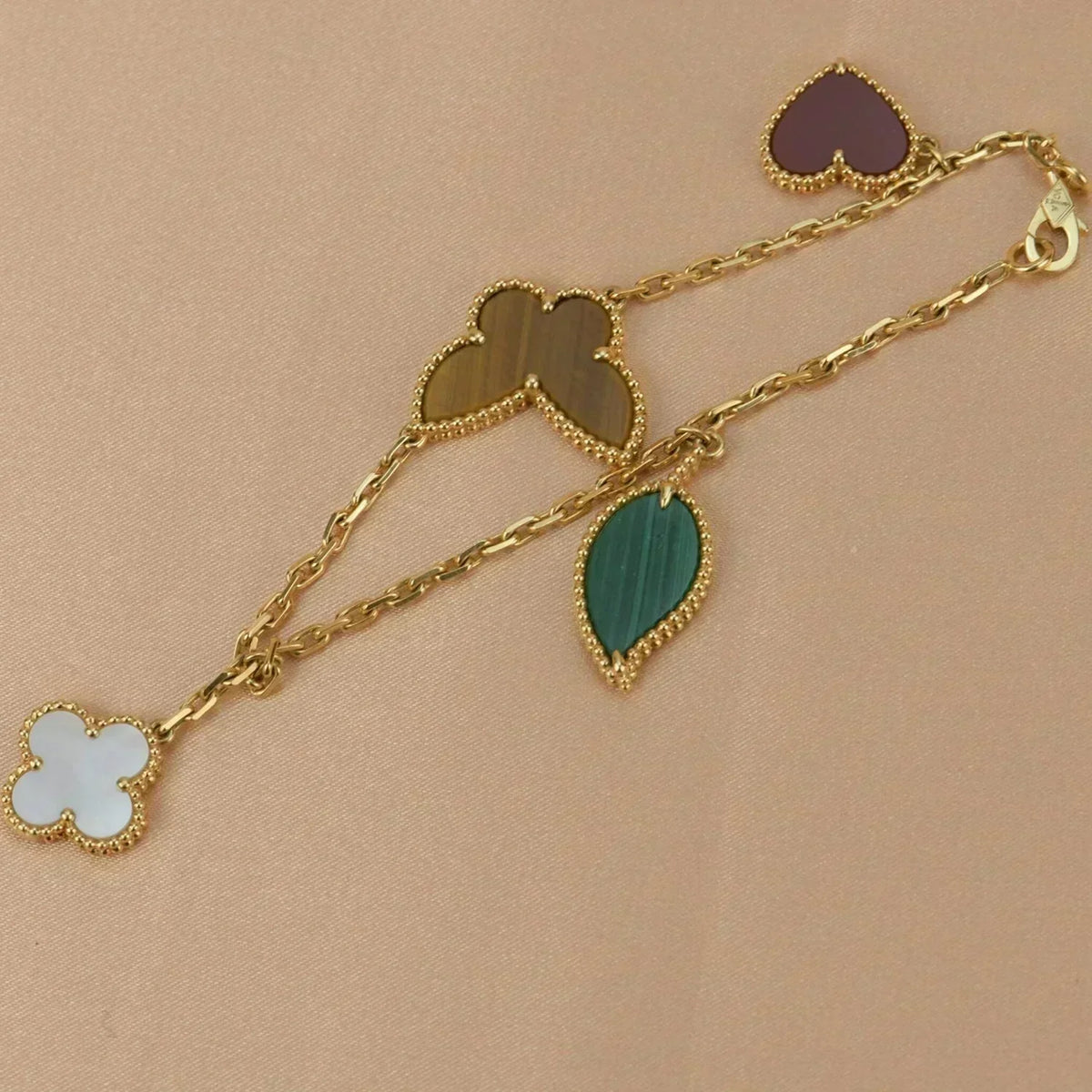 [⭐Lioran]LUCKY SPRING 5 MOTIF GOLD BRACELET