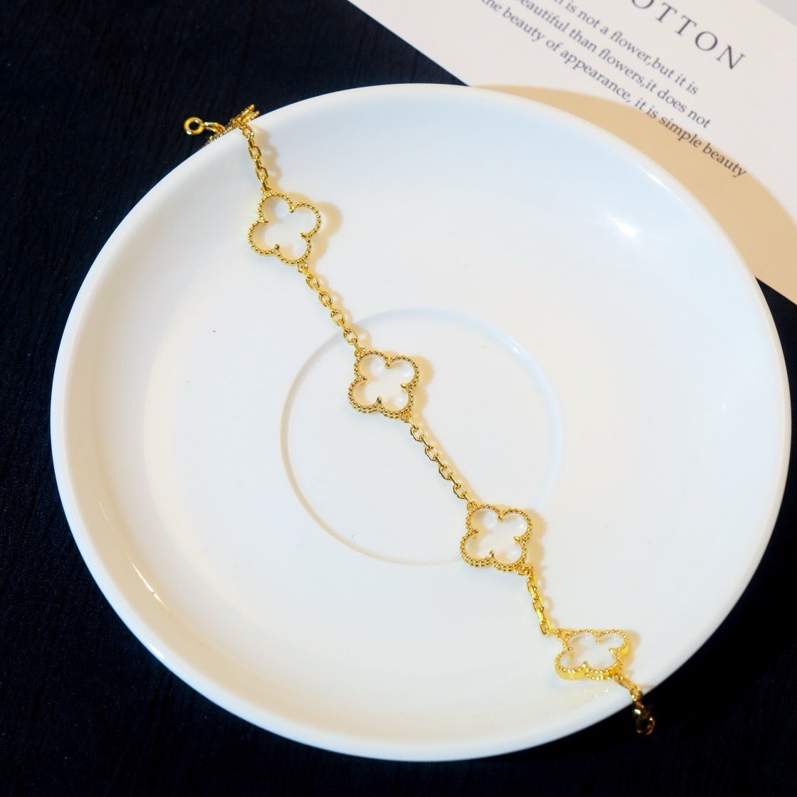 [⭐Lioran]CLOVER 5 MOTIF ROCK CRYSTAL BRACELET