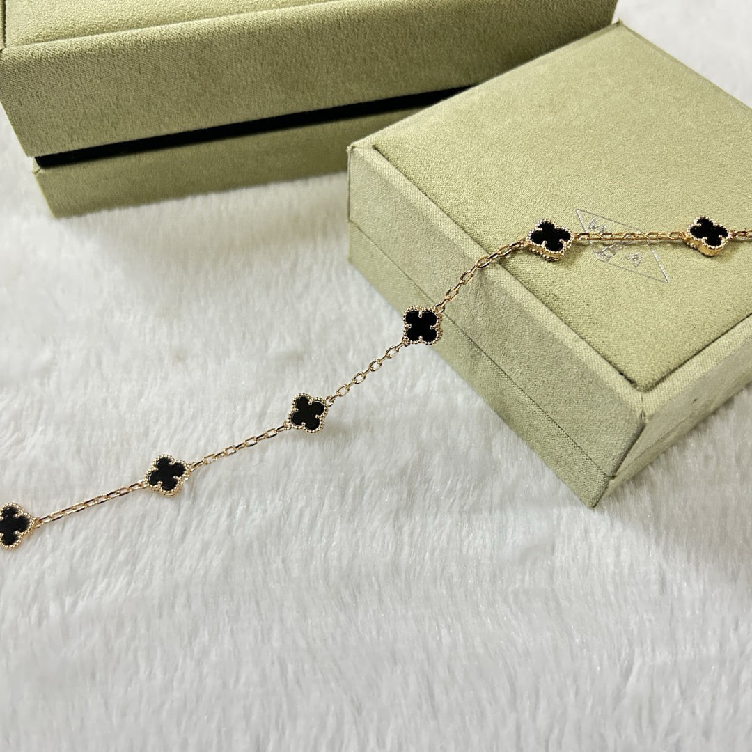[⭐Lioran]CLOVER 6 MOTIF  ONYXS BRACELET