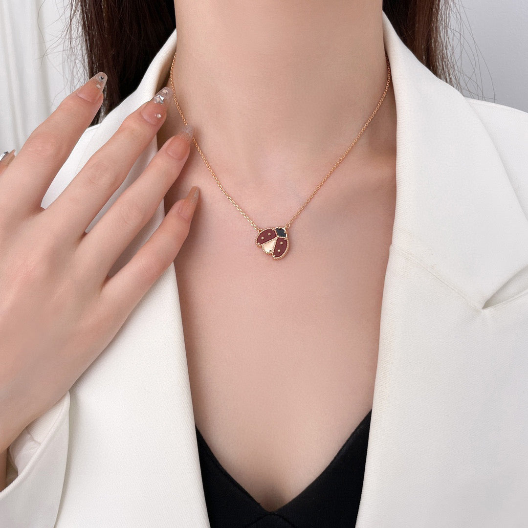 [⭐Lioran]LUCKY  CARNELIANS LADYBUG NECKLACE