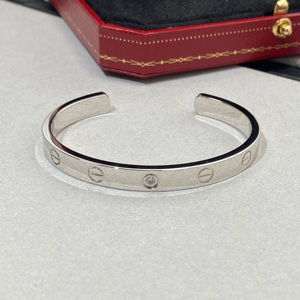 [⭐Lioran]LOVE BRACELET 6.1MM 1 DIAMOND OPEN CUFF