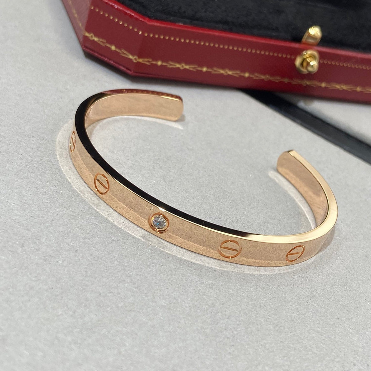 [⭐Lioran]LOVE BRACELET 6.1MM 1 DIAMOND OPEN CUFF