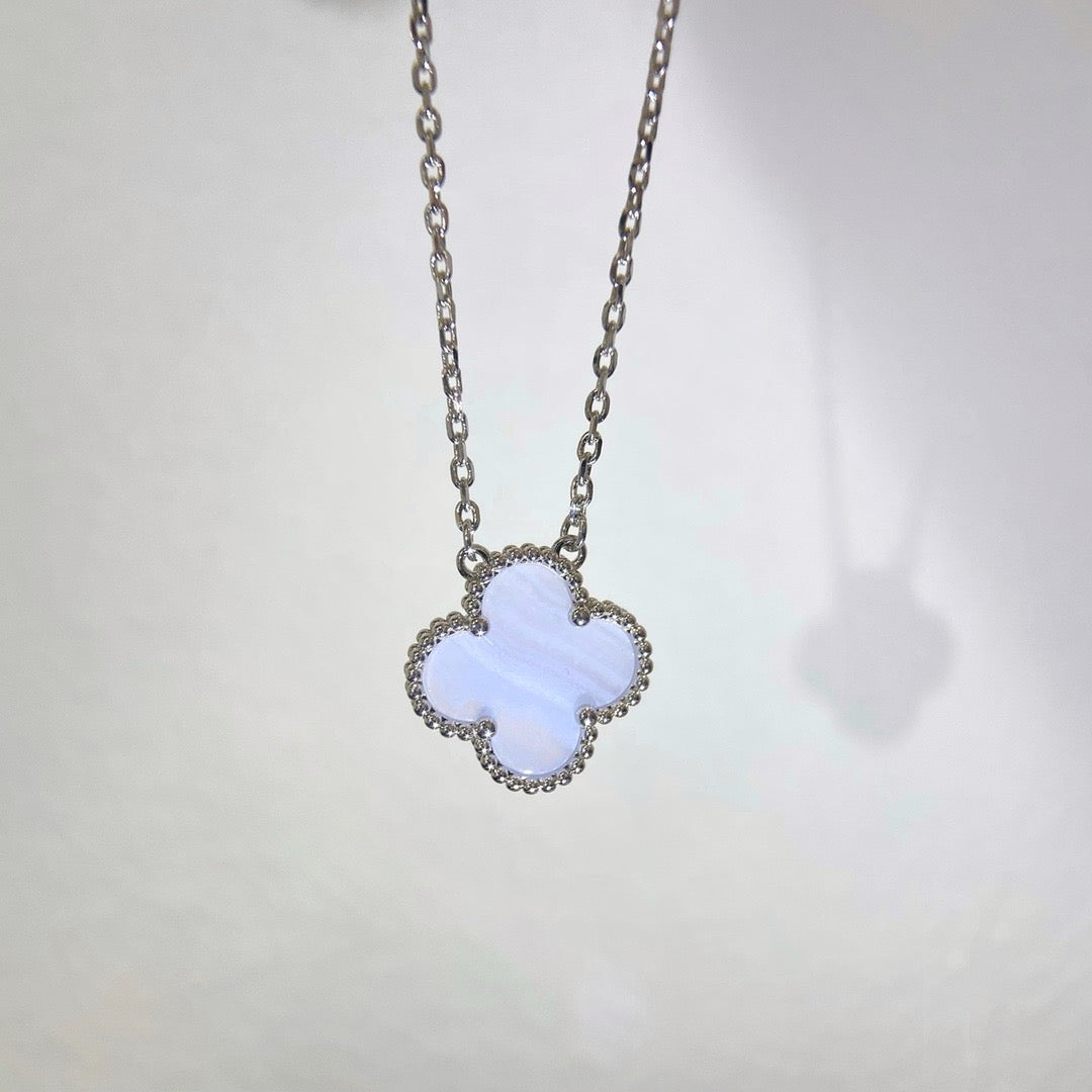 [⭐Lioran]CLOVER 15MM BLUE CHALCEDONY NECKLACE SILVER