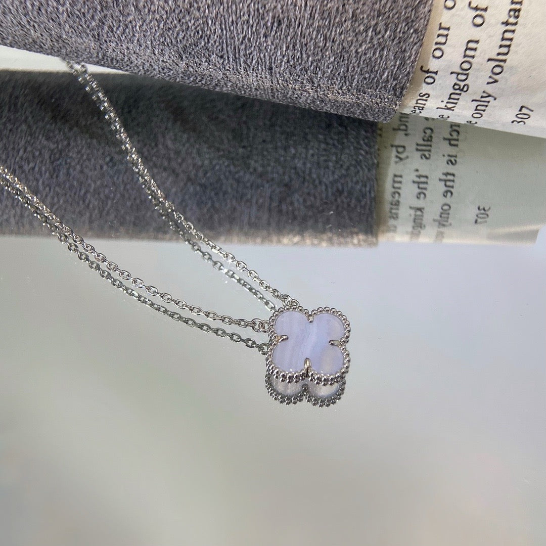 [⭐Lioran]CLOVER 15MM BLUE CHALCEDONY NECKLACE SILVER