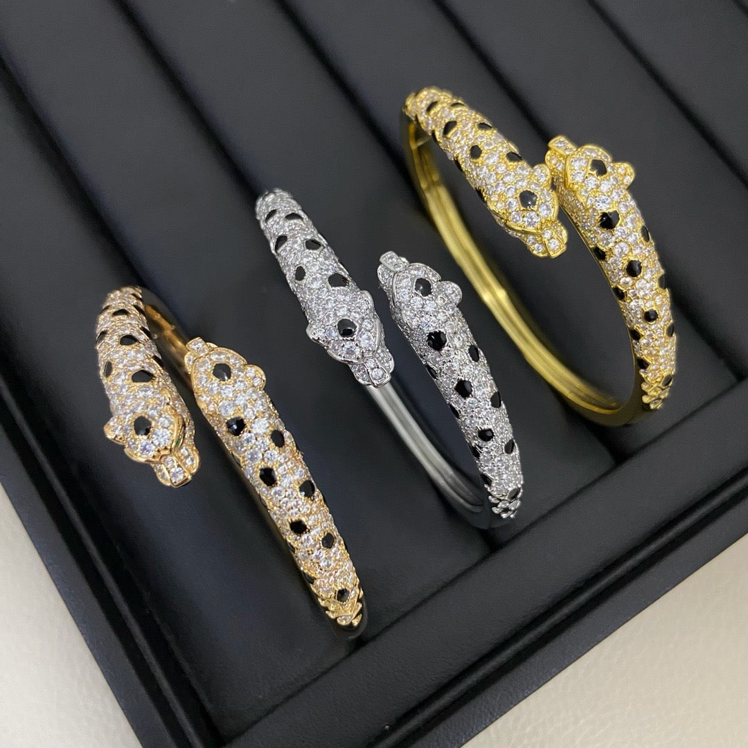 [⭐Lioran]PANTHERE DOUBLE HEADED HALF DIAMOND OPEN BRACELET