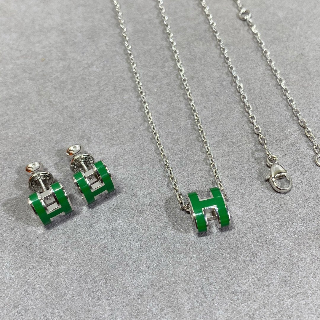 [⭐Lioran]POP H GREEN NECKLACE SILVER AND GOLD