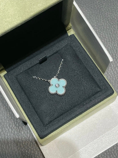 [⭐Lioran]CLOVER 1 DIAMOND LIGHT BLUE SILVER NECKLACE