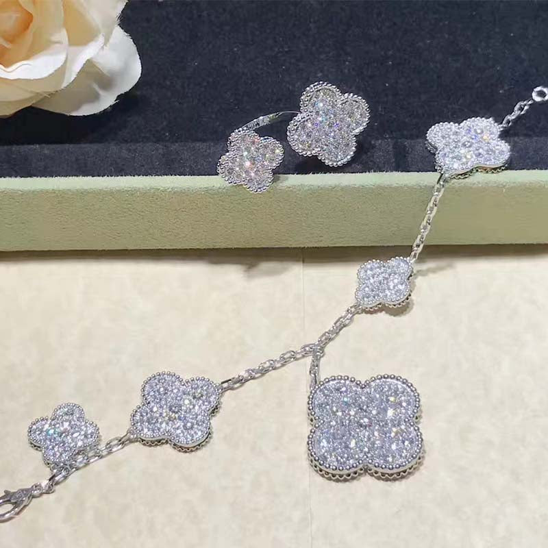 [⭐Lioran]CLOVER 6 MOTIFS SILVER DIAMOND BRACELET